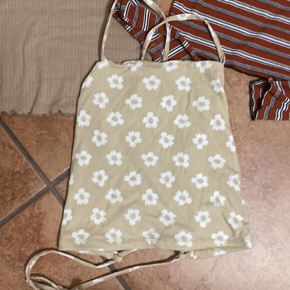 Bundle of three medium tops - Picture 2 of 6